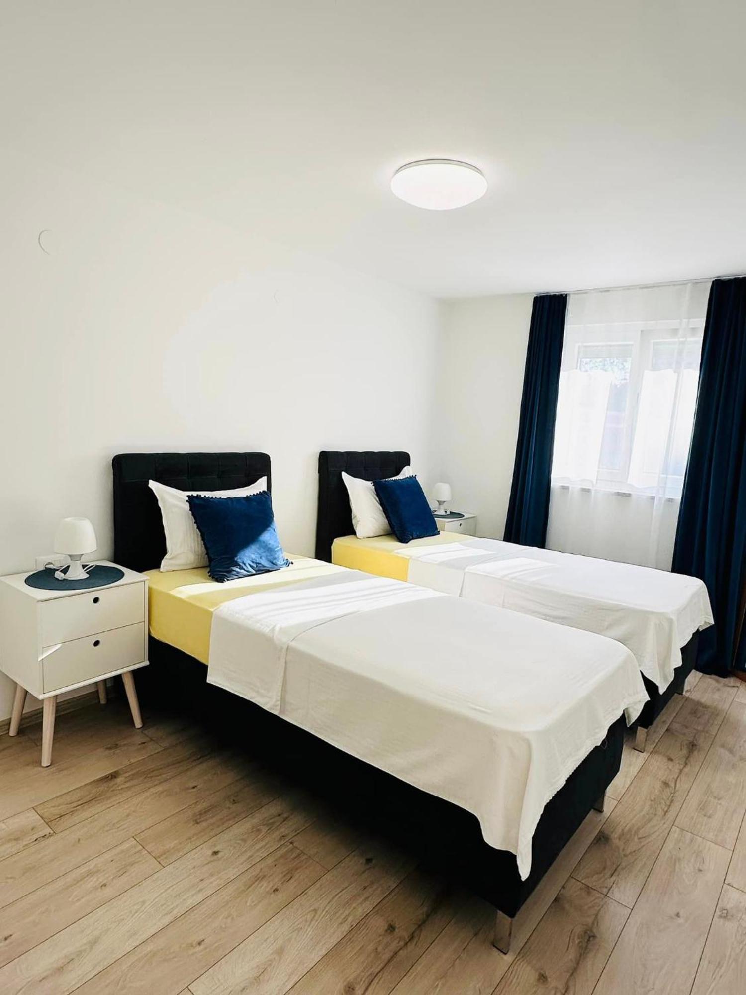 Apartmani Marco,Lukas,Patrick,David,Blizu Centra I Mora Sa Free Privatnim Parkingom Pula Luaran gambar