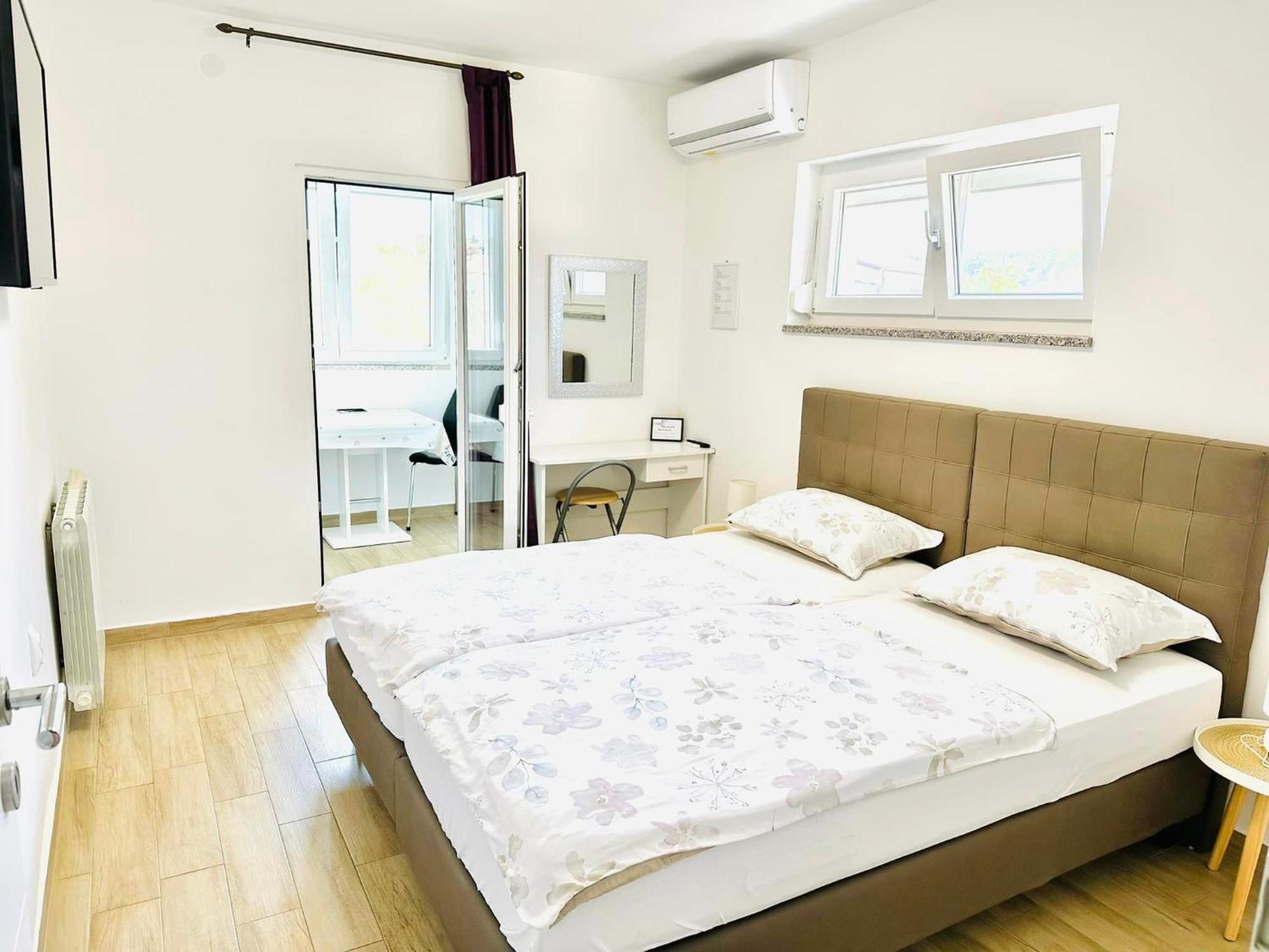 Apartmani Marco,Lukas,Patrick,David,Blizu Centra I Mora Sa Free Privatnim Parkingom Pula Luaran gambar