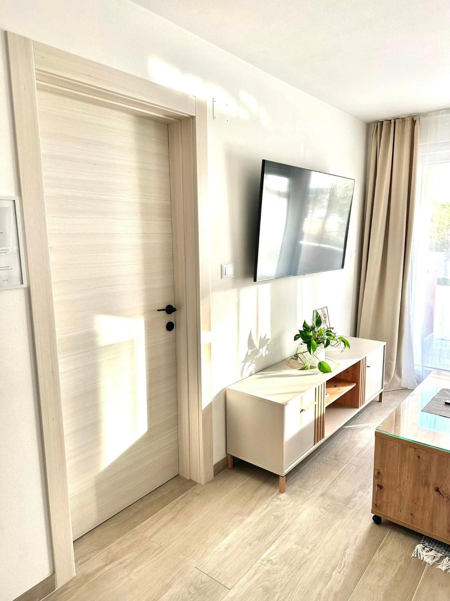 Apartmani Marco,Lukas,Patrick,David,Blizu Centra I Mora Sa Free Privatnim Parkingom Pula Luaran gambar